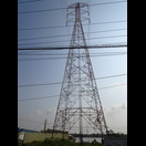 Hohe Strommasten für die Trasse über den Tonle Sap Fluss